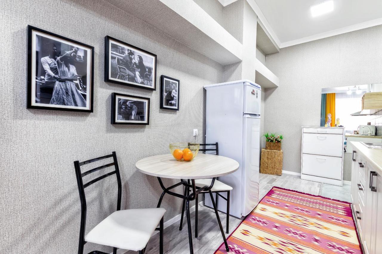 Cosy flat in the city center Astaná Exterior foto